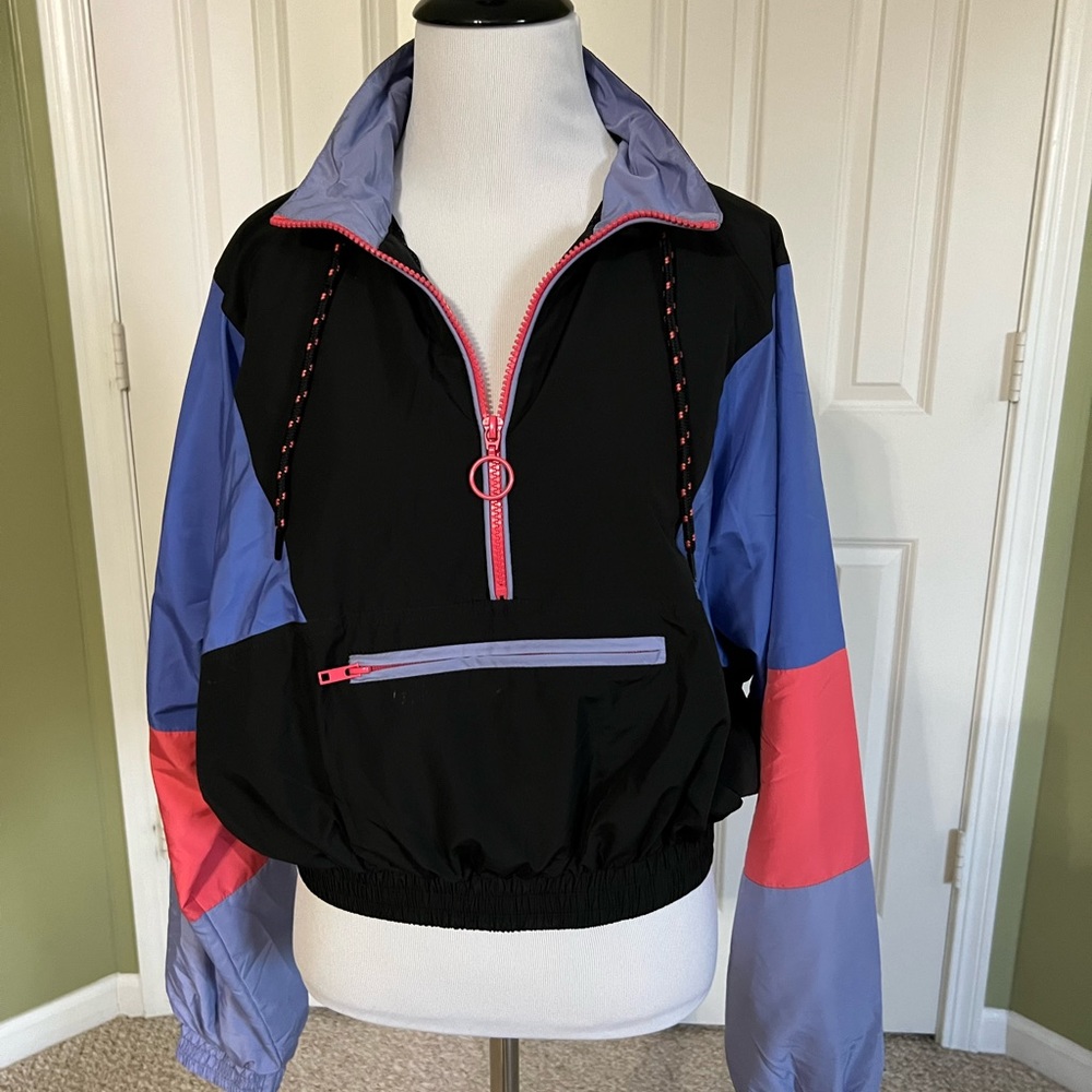Lightweight pullover